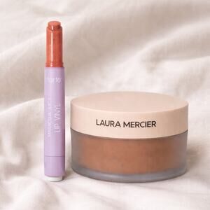 NEW Laura Mercier Ultra Blur Loose Setting Powder Medium Deep + Tarte Lip Gloss